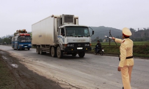 Trật tự giao thông Hà Nội có nhiều chuyển biến tích cực